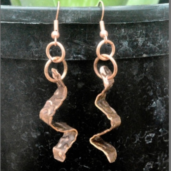 Small Rustic Copper Earrings  Handmade Artisan Drop Jewelry Embossed Gift Boho - Picture 1 of 3